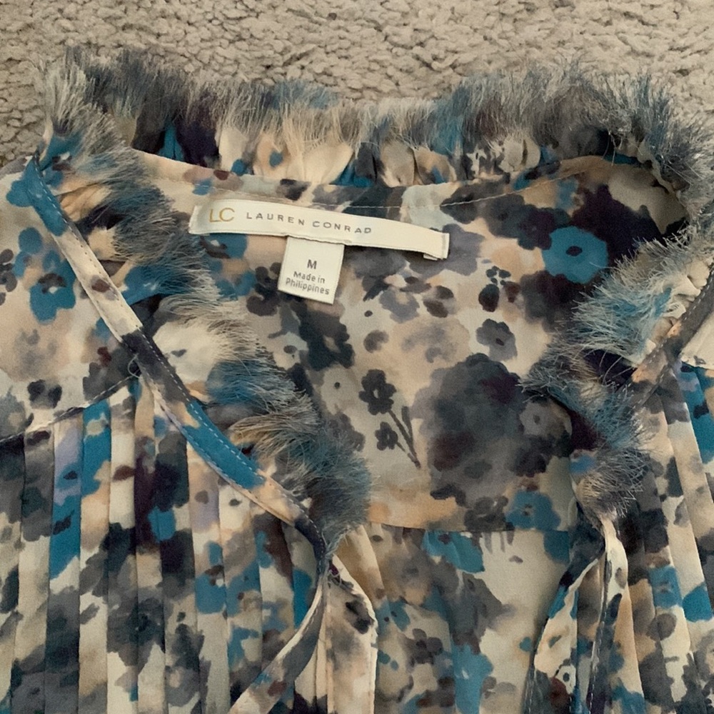 Blouse - Picture 2 of 4